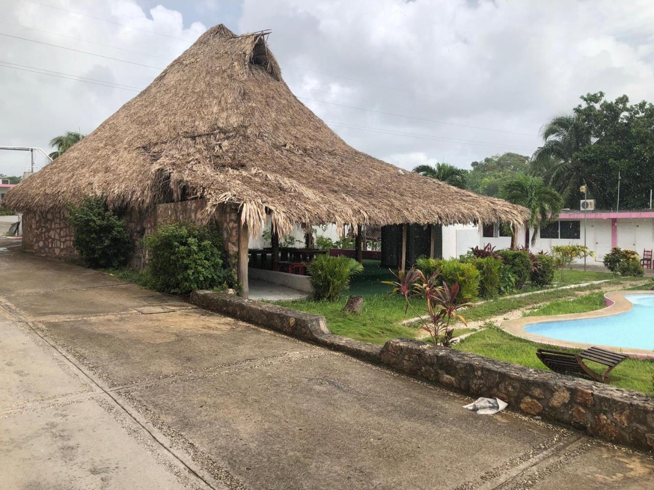 Hotel económico Danna
